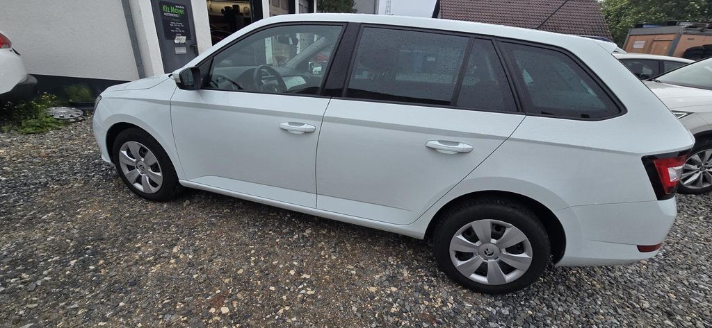 Skoda Fabia 64.000 km 11.399 &euro; Dornstadt 89160
