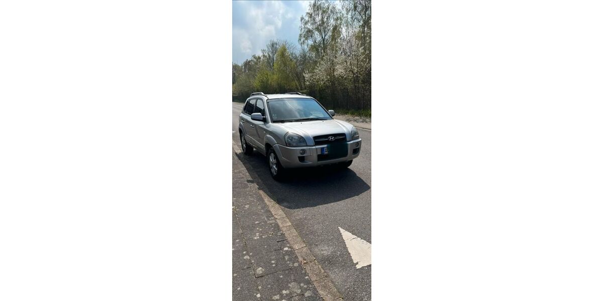 Hyundai TUCSON 236.500 km 3.000 &euro; Aachen 52062