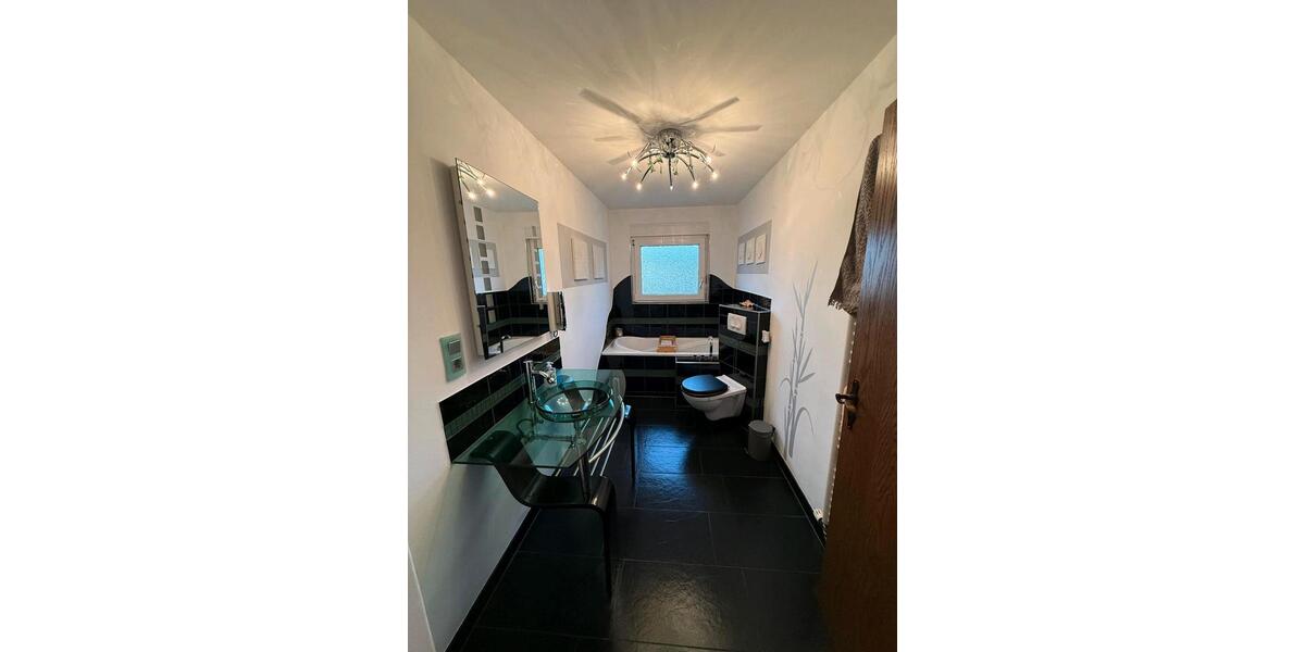 Einfamilienhaus Schönborn - 5 Zimmer, 136 m&sup2;, 1.300&euro; | Angebot:26683025