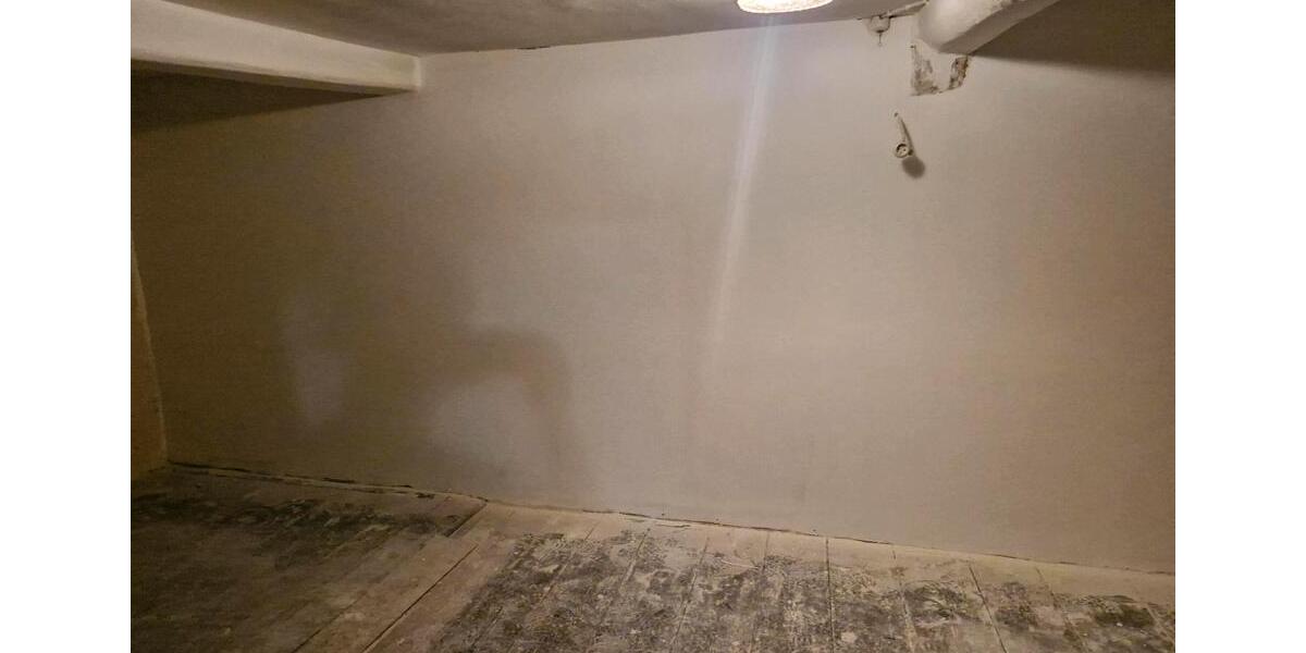 Einfamilienhaus Hallstadt - 11 Zimmer, 450 m&sup2;, 1.400&euro; | Angebot:21621278