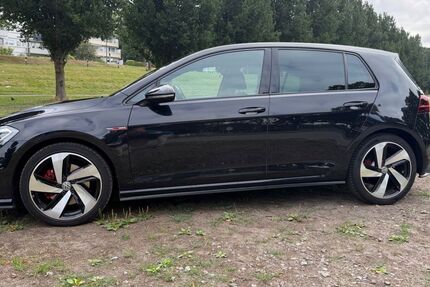 VW Golf 121.661 km 19.200 &euro; Ganderkesee 27777