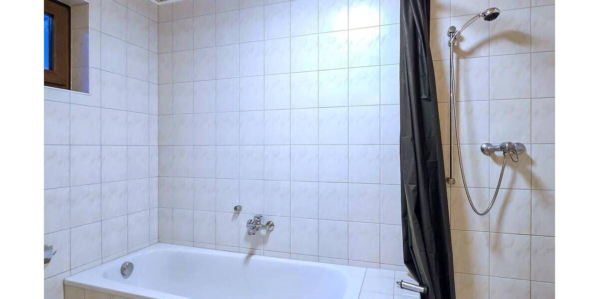 Einfamilienhaus Haßfurt Uchenhofen - 8 Zimmer, 230 m&sup2;, 329.900&euro; | Angebot:26128822