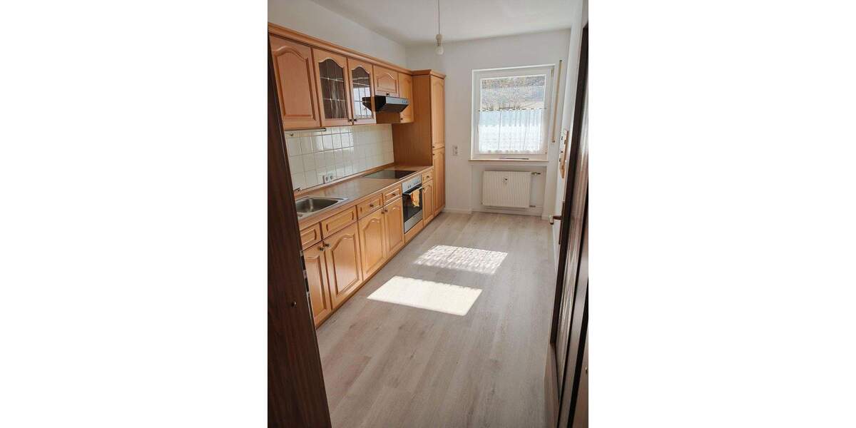 Etagenwohnung Uttenreuth - 3 Zimmer, 89 m&sup2;, 1.200&euro; | Angebot:25387068