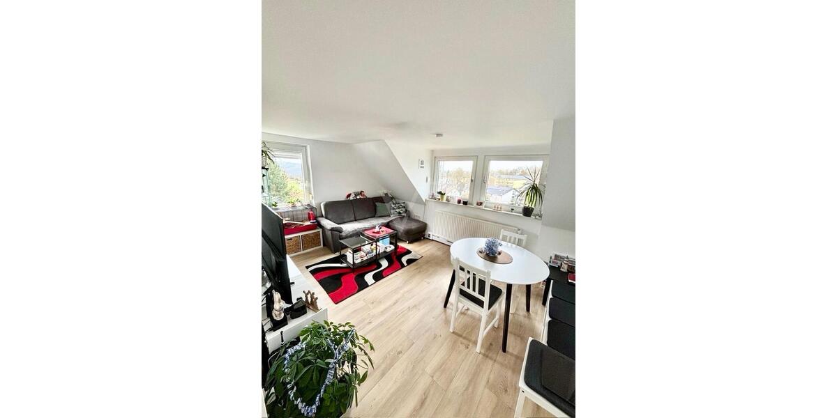 Dachgeschoßwohnung Siegen Weidenau - 3 Zimmer, 65 m&sup2;, 790&euro; | Angebot:26085831