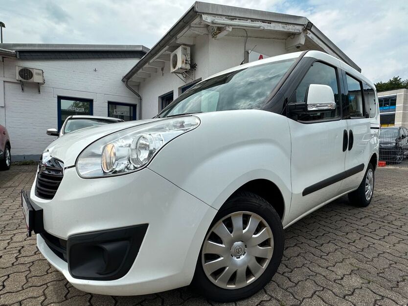 Opel Combo 180.000 km 6.949 € Gummersbach (Zwischen Toom Markt und ATU) 51645