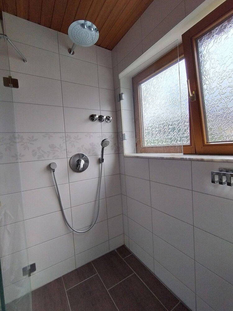 Traumlage!!! Solides Zweifamilienhaus