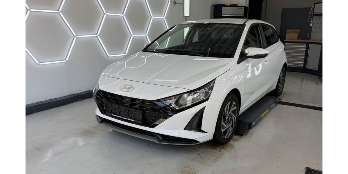 Hyundai i20 11.000 km 16.290 &euro; Ottobrunn 85521