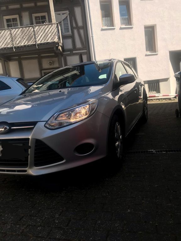 Ford Focus 88.000 km 7.500 € Bad hersfeld 36251