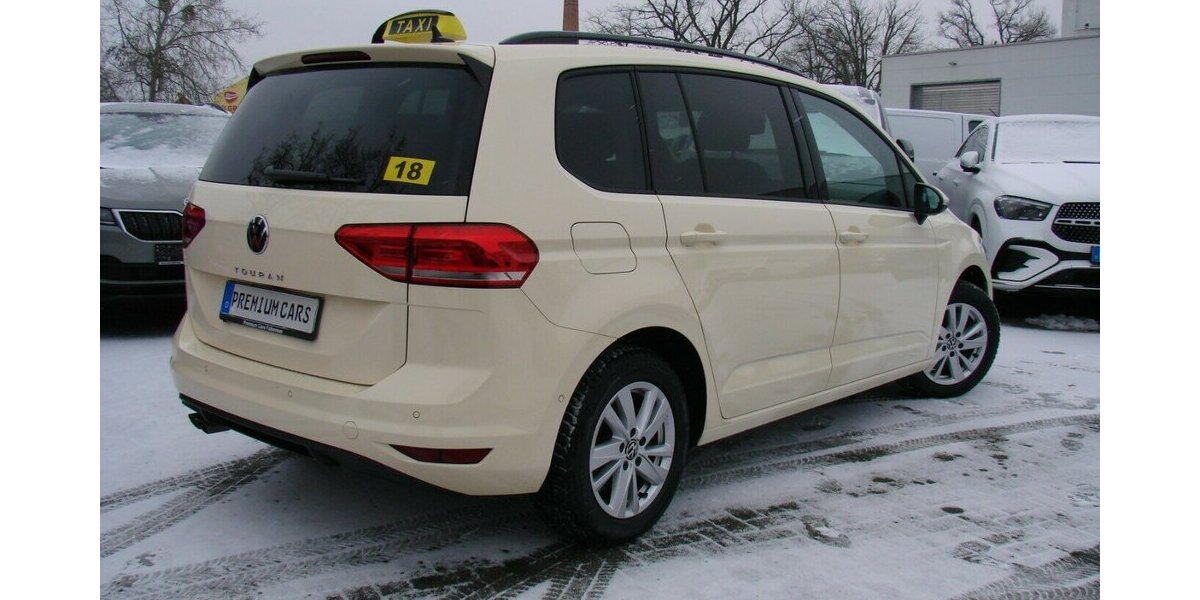 VW Touran 2.0TDI BMT TAXI ACC Kamera LED 7Sitzer 38.517 km 31.980 &euro; Falkensee 14612