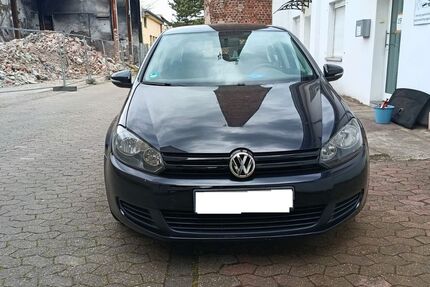 VW Golf 99.000 km 4.900 &euro; Ratingen 40880