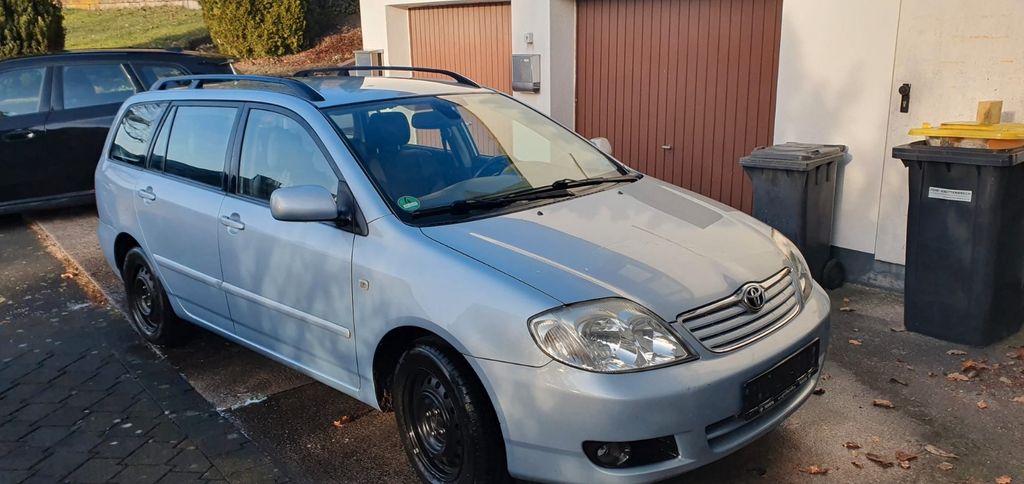 Toyota Corolla 170.000 km 6.700 &euro; Mühlheim Am Main 63165