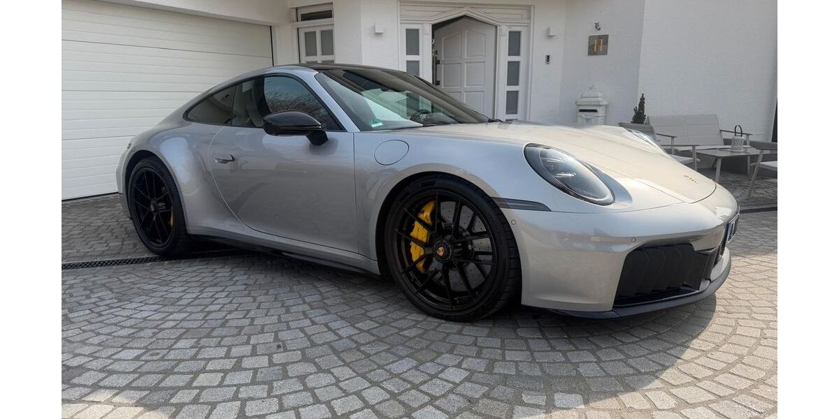 Porsche 992 7.295 km 189.911 &euro; Augsburg 86150