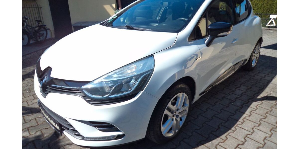 Renault Clio 94.000 km 7.390 &euro; Schierling 84069