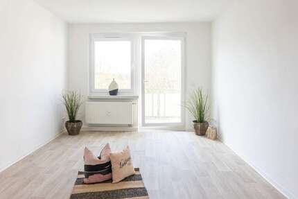 Wohnung Chemnitz Bernsdorf - 3 Zimmer, 60 m&sup2;, 326&euro; | Angebot:27131540