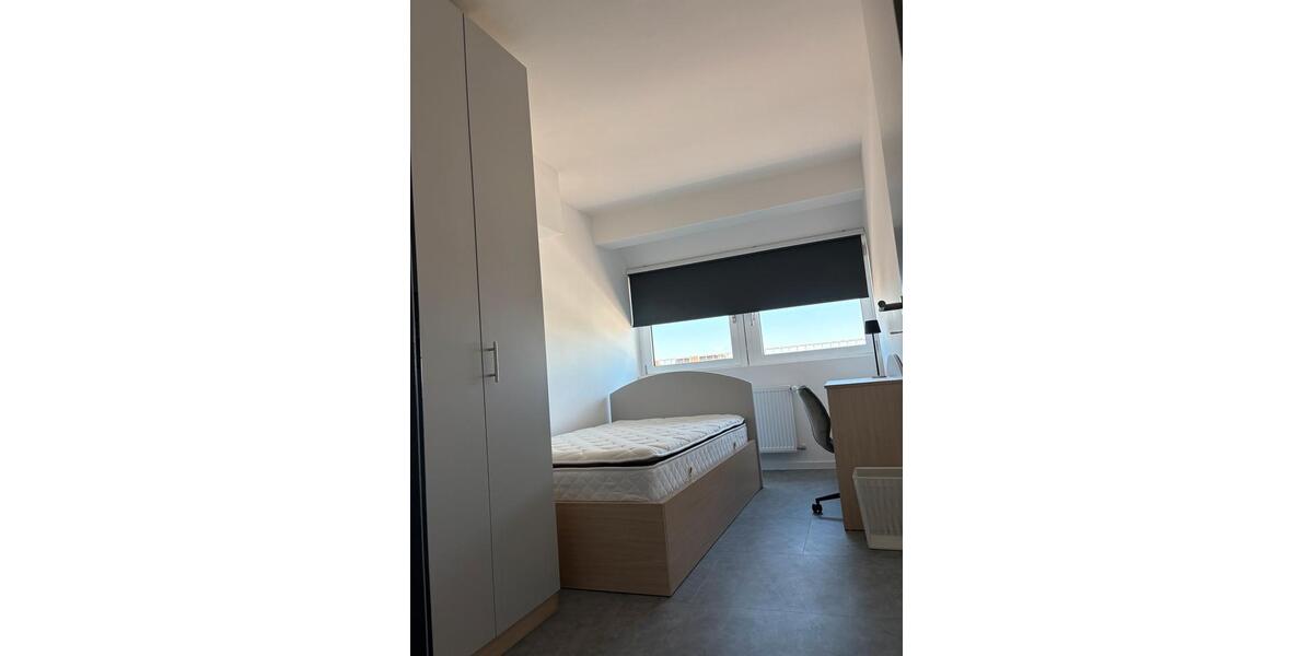 Etagenwohnung Leinfelden-Echterdingen Echterdingen - 10 Zimmer, 238 m&sup2;, 590&euro; | Angebot:26645508