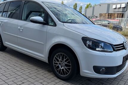 VW Touran 221.800 km 6.300 &euro; Neumarkt i.d.OPf. 92318