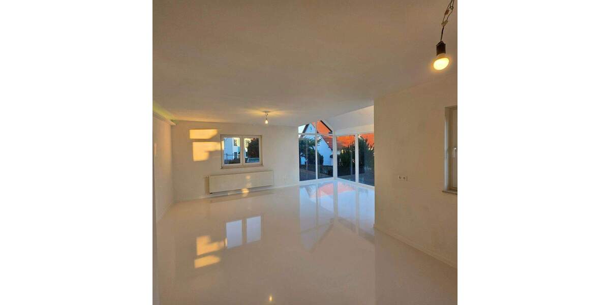 Einfamilienhaus Hohenmölsen - 5 Zimmer, 121 m&sup2;, 385.000&euro; | Angebot:25277430