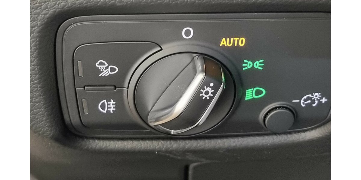 Audi A3 30 TDI LED SHZ Navi Leder Tempomat Digital 88.900 km 17.900 &euro; Garrel 49681