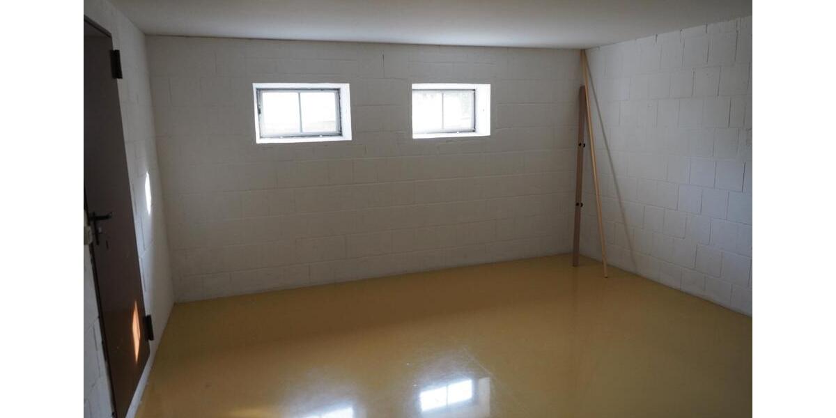 Dachgeschoßwohnung Creußen - 2.5 Zimmer, 97 m&sup2;, 873&euro; | Angebot:26237308