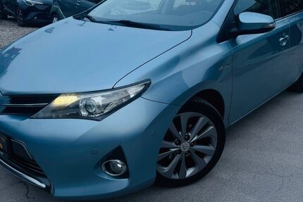 Toyota Auris 86.000 km 12.500 &euro; Hamburg 20537