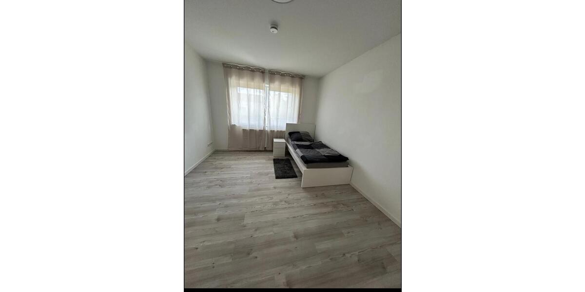 Erdgeschoßwohnung Dummerstorf - 4 Zimmer, 120 m&sup2;, 28&euro; | Angebot:26165211