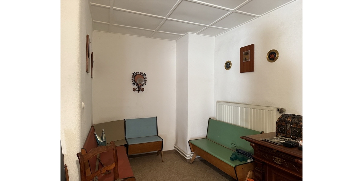 Charaktervolles Haus mit Potenzial - Mehrfamilienhaus, Wohnhaus Ohrdruf Marktstraße | Angebot:22431947