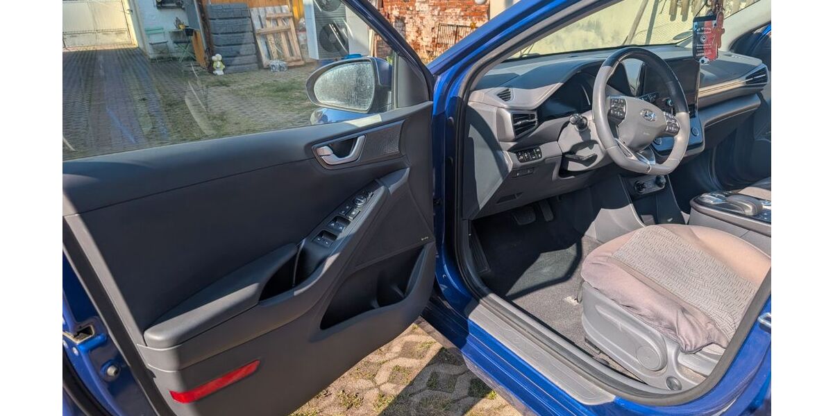 Hyundai IONIQ 52.000 km 14.990 &euro; Weißenfels 06688