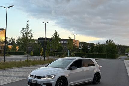 VW Golf 58.000 km 26.900 &euro; Pewsum 26736