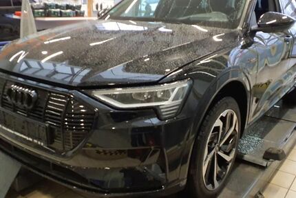 Audi e-tron 25.920 km 37.990 &euro; Hamburg 22047