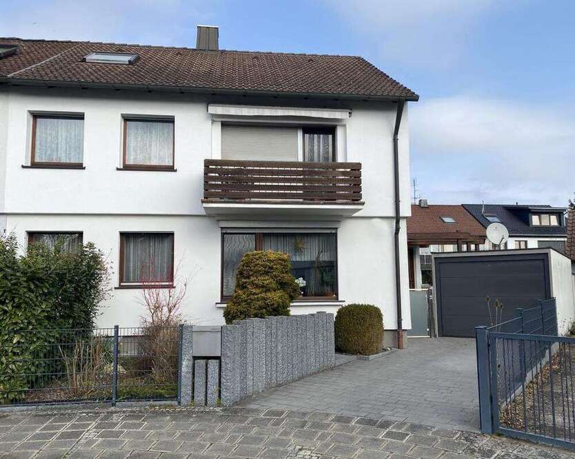 Haus zum Kaufen in Nürnberg 980.000 € 240 m²