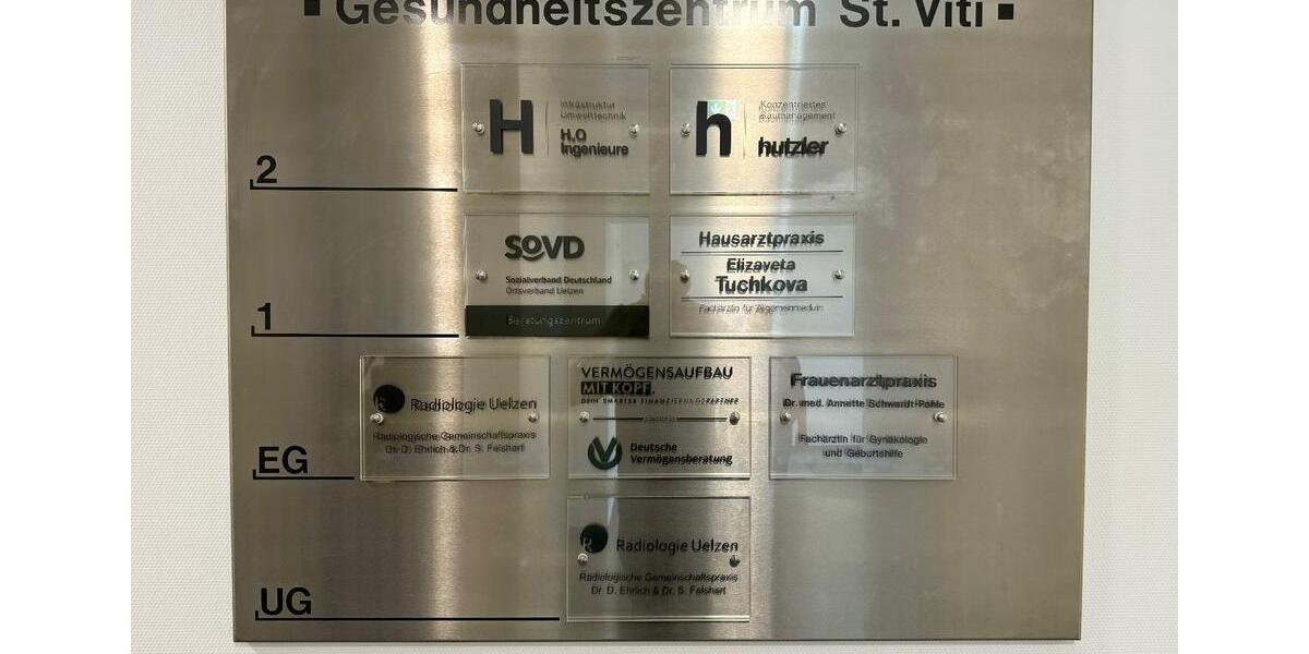 Büro Praxis Gewerberäume mit Parkplätzen zimmer