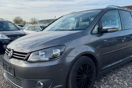 VW Touran 131.161 km 8.999 &euro; Münzenberg Gambach 35516