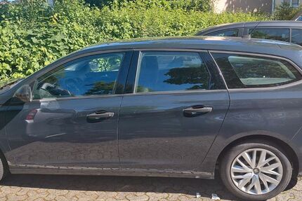 Peugeot 308 107.000 km 7.900 &euro; Schwalbach am Taunus 65824