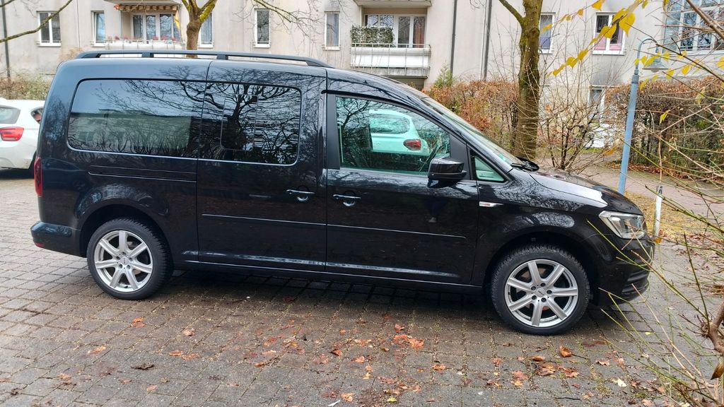 VW Caddy Maxi 100.426 km 22.999 &euro; München 81773