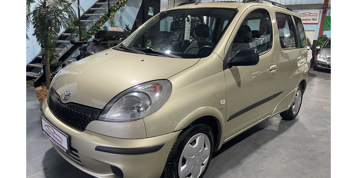 Toyota Verso 179.000 km 4.490 € Rheinberg 47495