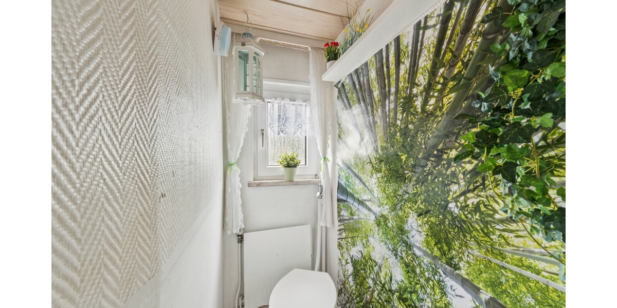 Vielseitiges Ein- bis Zweifamilienhaus: 8 Zimmer, 160 m², Traumgarten & Garage - Reihenendhaus Theisbergstegen | Angebot:27302035
