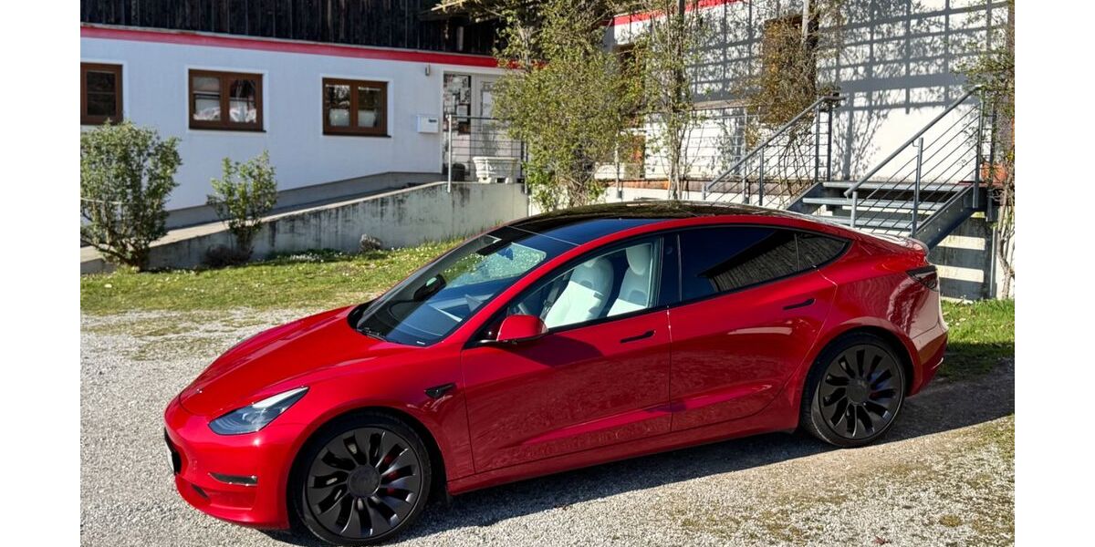 Tesla Model 3 129.900 km 29.500 &euro; Wielenbach 82407