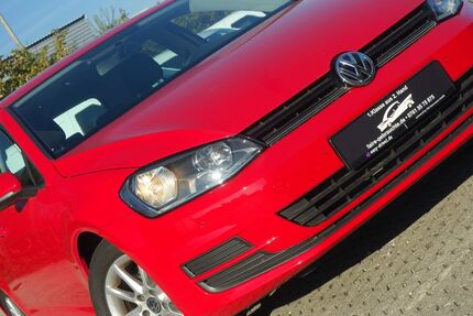 VW Golf 76.000 km 10.900 € Freiburg 79111