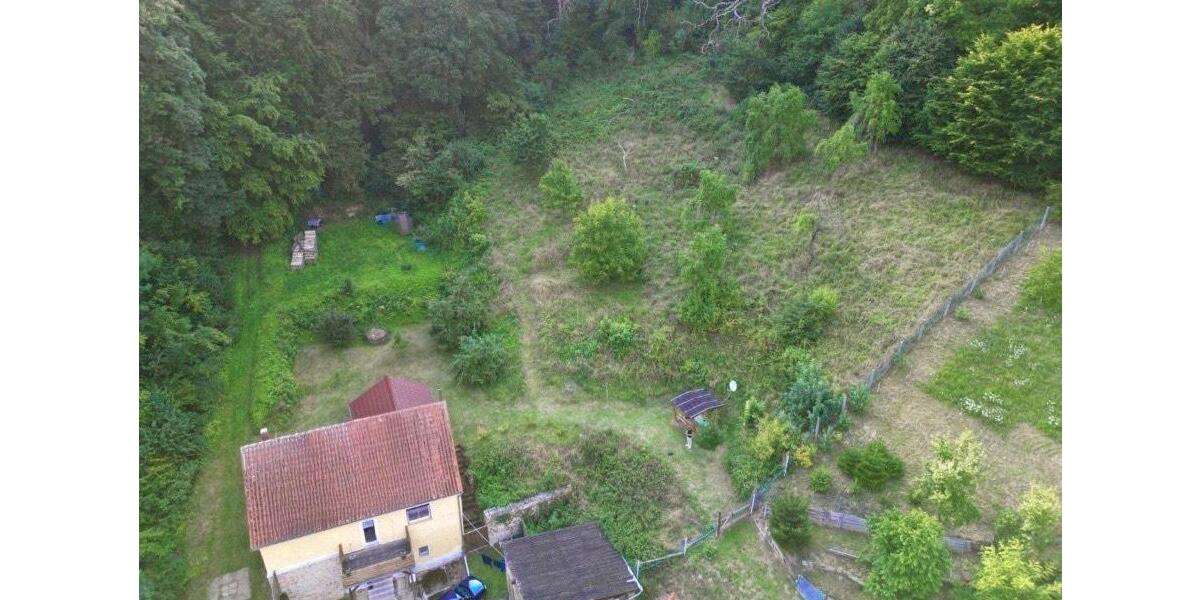 Freistehendes Einfamilienhaus mit großem Grundstück 4 zimmer