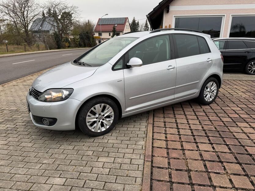 VW Golf 93.688 km 9.800 € Nobitz 04603