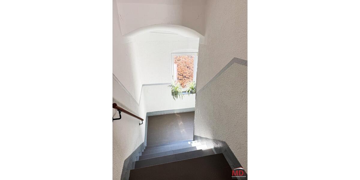 Dachgeschoßwohnung Oelsnitz (Erzgebirge) - 5 Zimmer, 95 m&sup2;, 550&euro; | Angebot:26152231