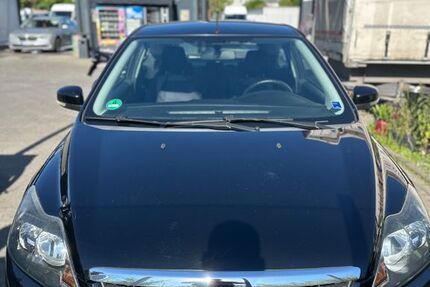 Ford Focus 176.065 km 3.190 &euro; Beckum 59269