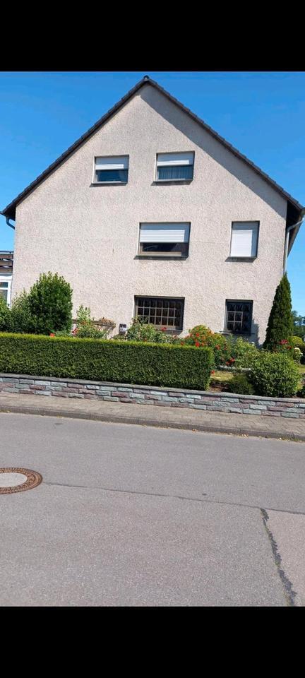 Zweifamilienhaus plus EinliegerWohnung in Kohlscheid