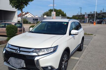 Mitsubishi Outlander 83.000 km 16.500 € Landshut 84034