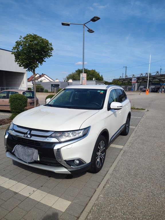 Mitsubishi Outlander 83.000 km 16.500 € Landshut 84034