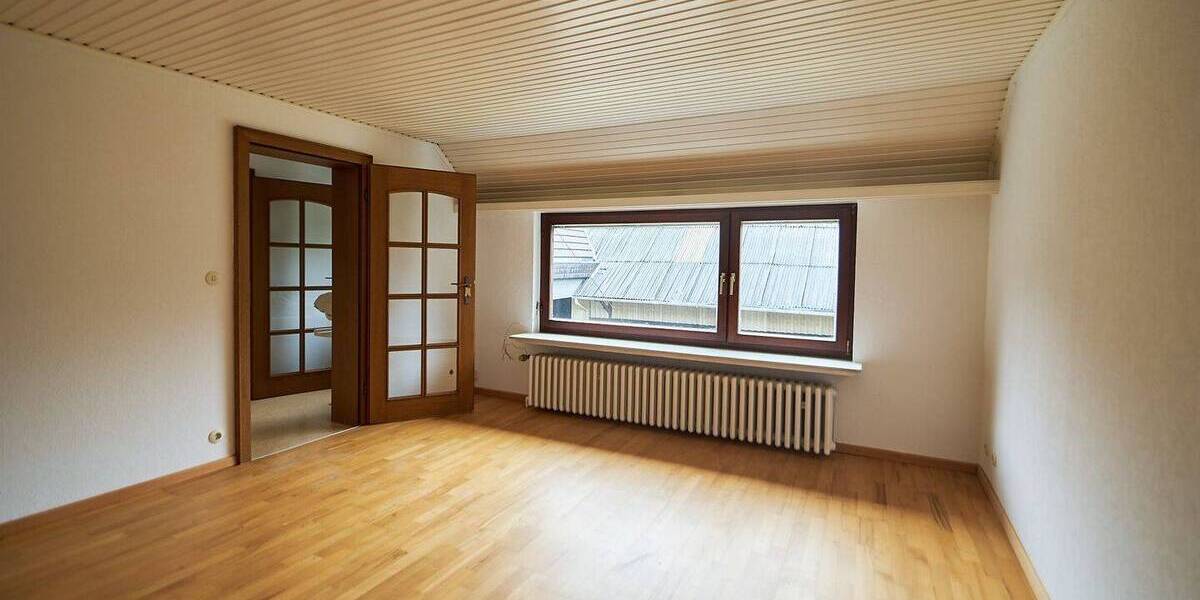 Mehrfamilienhaus, Wohnhaus Bornheim - 7 Zimmer, 182 m&sup2;, 550.000&euro; | Angebot:26361524