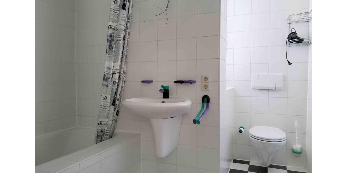 Einfamilienhaus Sersheim - 7 Zimmer, 185 m&sup2;, 1.900&euro; | Angebot:25267580