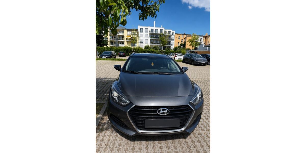 Hyundai i40 152.000 km 7.900 &euro; Rostock 18146