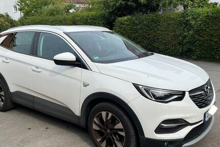 Opel Grandland (X) 61.000 km 16.900 &euro; Augsburg 86156