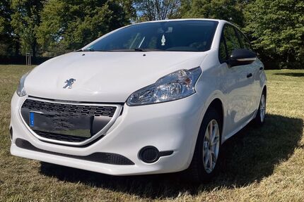 Peugeot 208 64.500 km 4.799 &euro; Seligenstadt 63500